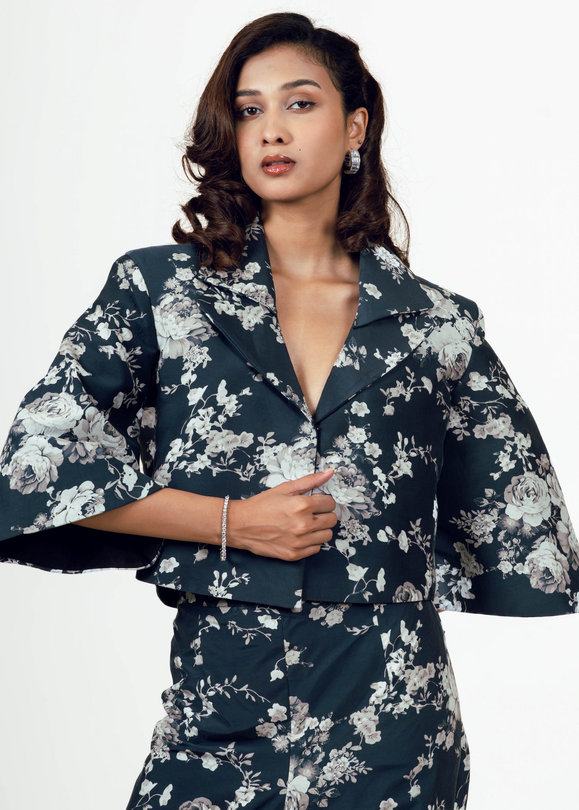 Tara Black Cropped Blazer Set