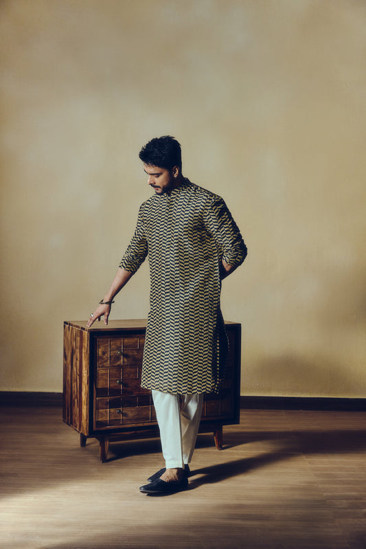 Chevron print Ami Kurta in Black - Studio 113 Indian designer saree for women